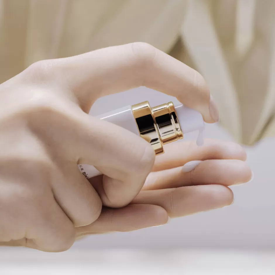 sislea_lintgral_antige_la_cure_3.webp SISLEY PARIS Sisleÿa L'Intégral Anti-Âge La Cure Outlet