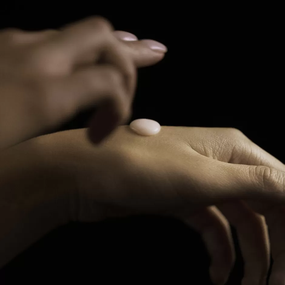 suprema_la_lotion_2.webp SISLEY PARIS Supremÿa La Lotion Best